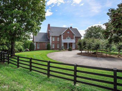 807 S Peters Rd