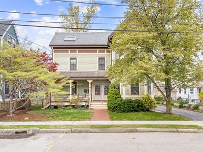 18 Maple St
