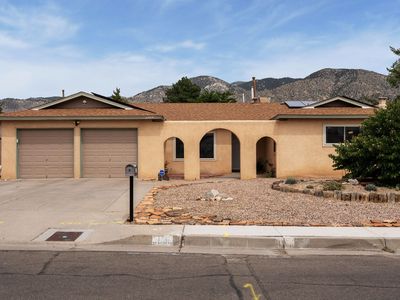 3808 La Charles Dr NE
