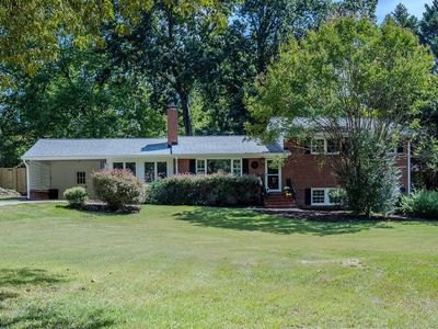 825 Ralph Dr