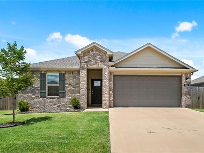 903 W Nursery Rd