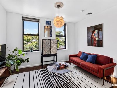 222 48th St APT 4F