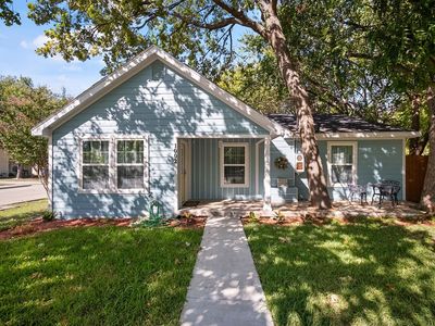 1002 New St