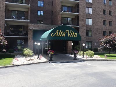 3 Alta Vita Dr APT 802