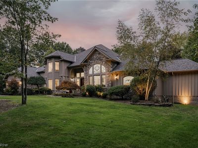 5 Brandon Ct