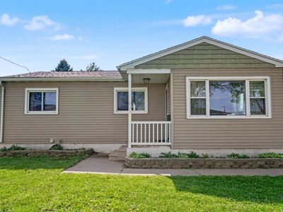 820 Dena St