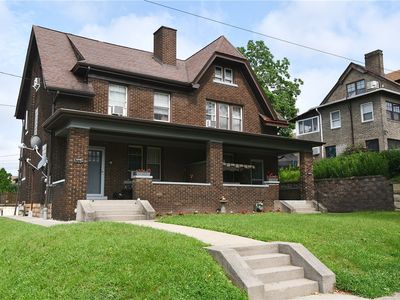 2464-2466 Beechwood Blvd