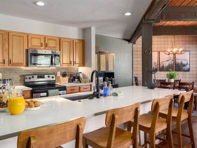 2700 Village Dr #D-203