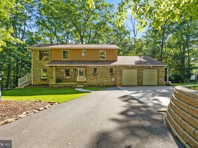 10 Brook Valley Ct