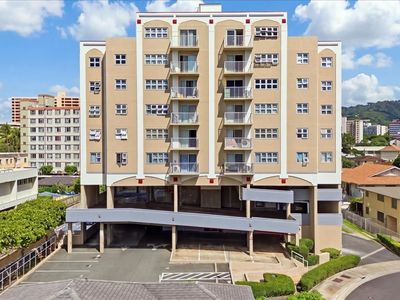 802 Punahou St APT 708