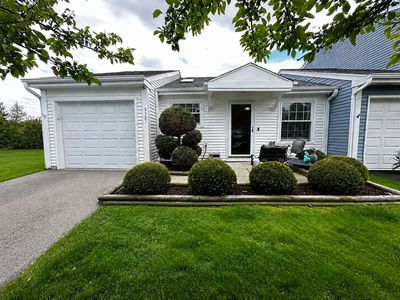 3321 Greenwich Ln