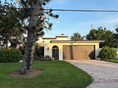1040 PALM DRIVE