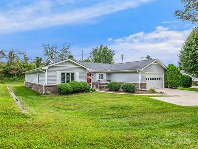144 Derbyshire Dr