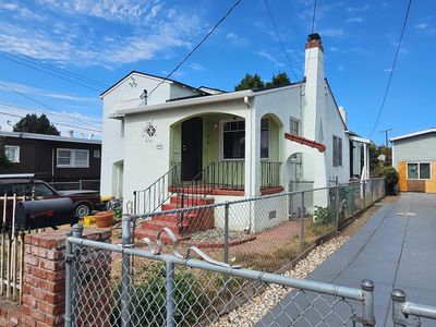 Property at 1605 Auseon Ave, Oakland, CA
