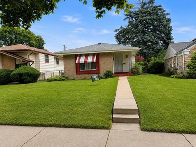 5718 N 74th STREET