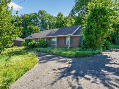 523 Linda Ln