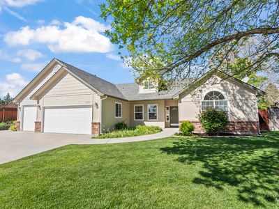 3221 N Lilyturf Ave