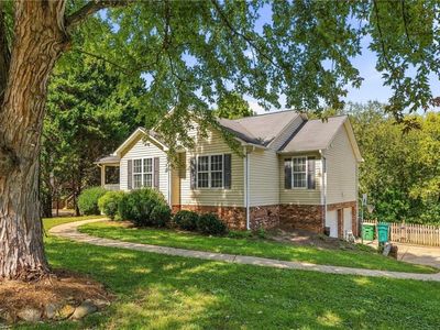 Property at 7405 Cortney Glen Ln, Lewisville, NC