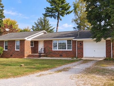 718 Elliott Dr