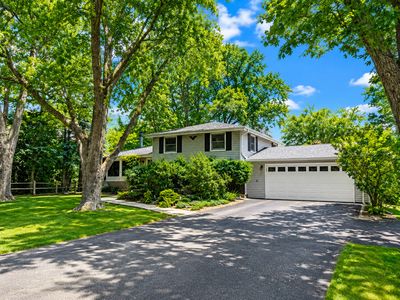 Property at 8 E Rollins Rd, Round Lake Beach, IL