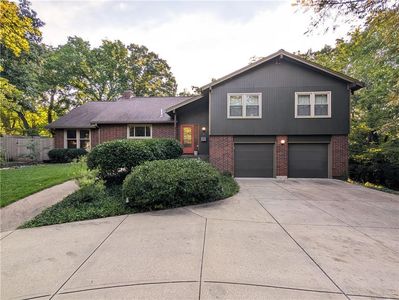 10050 Roe Ave