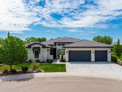 2739 W Three Lakes Dr