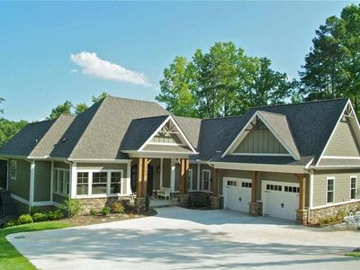 756 Woods Edge Dr