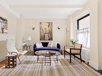 49 W 72nd St APT 6E