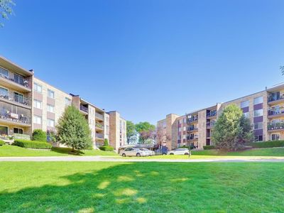 Property at 502 W Huntington Commons Rd APT 340, Mount Prospect, IL