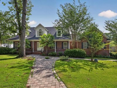 432 Lakeshore Dr