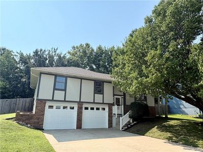 210 Dawn Ave