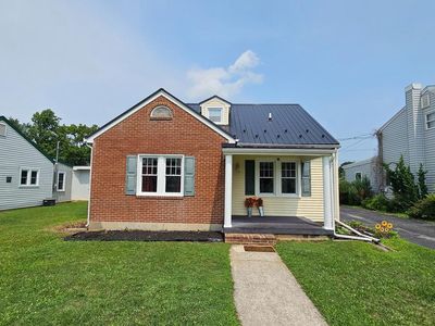 1137 Stanley Ave