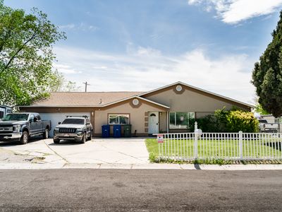 3509 W Christy Ave