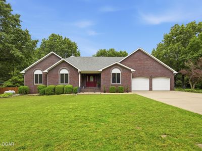 905 Macy Dr