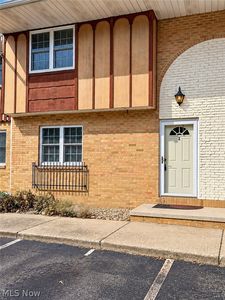Property at 290 Lincoln St SW #I, Hartville, OH