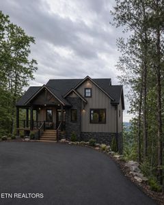 438 Hawken Dr
