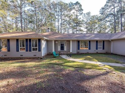 1225 Rocky Shoals Dr