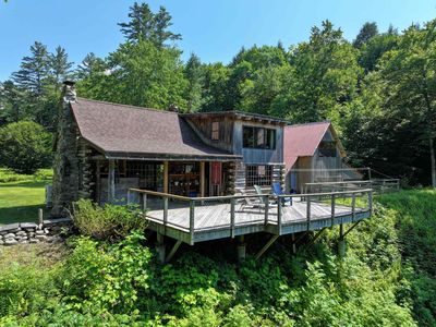 1883 West River Road