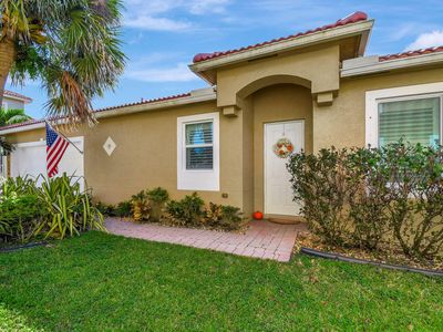 1736 Pierside Circle