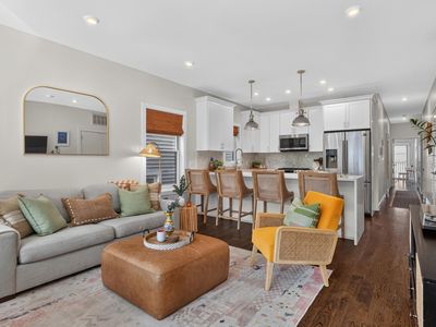 112 Webster Ave #1