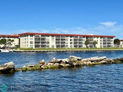 3100 NE 48th Ct UNIT 415