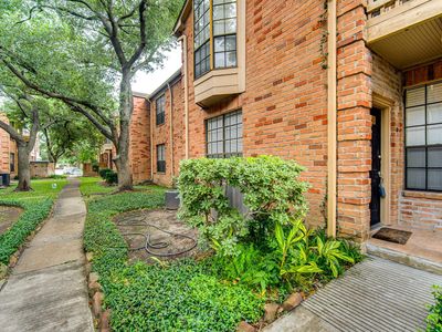 2255 Braeswood Park Dr APT 235