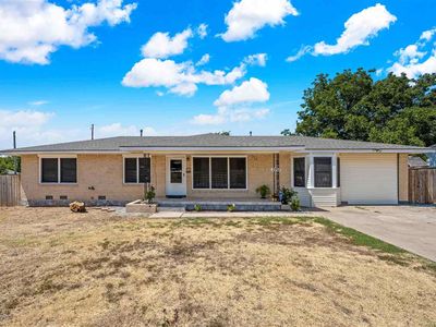 2202 NW 36th St