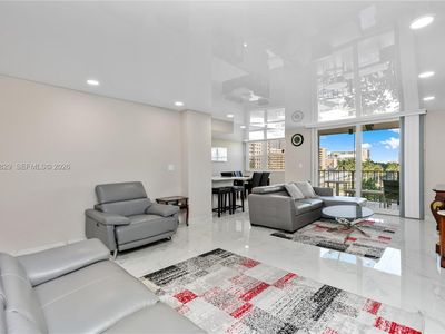 1880 S Ocean Dr APT 406