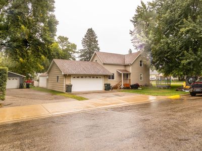 317 3rd Ave W