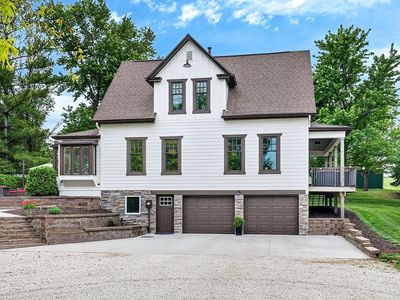 10705 Schram Rd