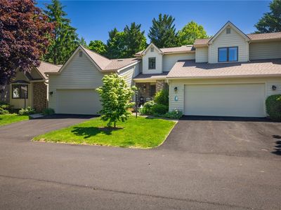 63 Colonial Cir