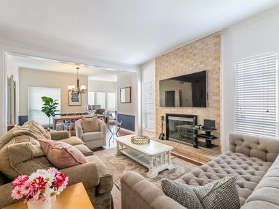 4320 Bellaire Dr S APT 205W