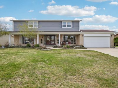 11098 Canterbury Dr