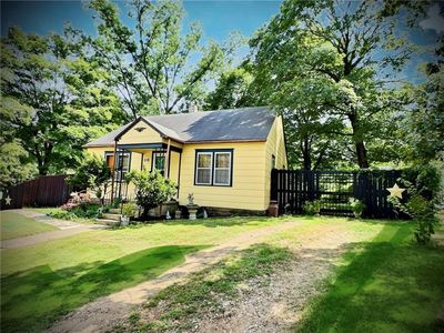Property at 218 W Joe Davis St, El Dorado Springs, MO